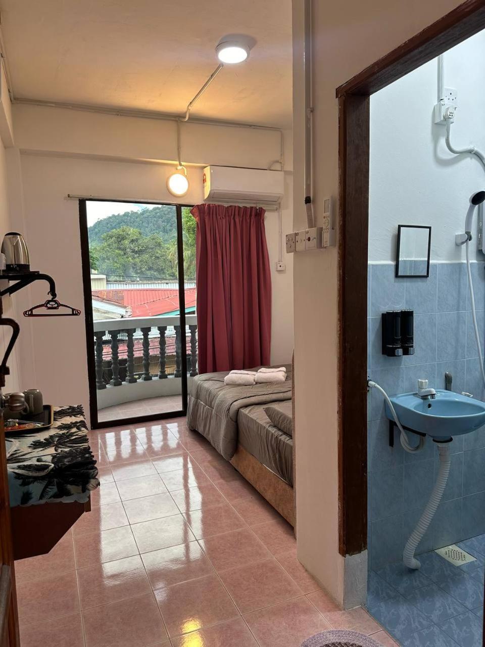 Teresek View Motel กัวลาทาฮัน ภายนอก รูปภาพ